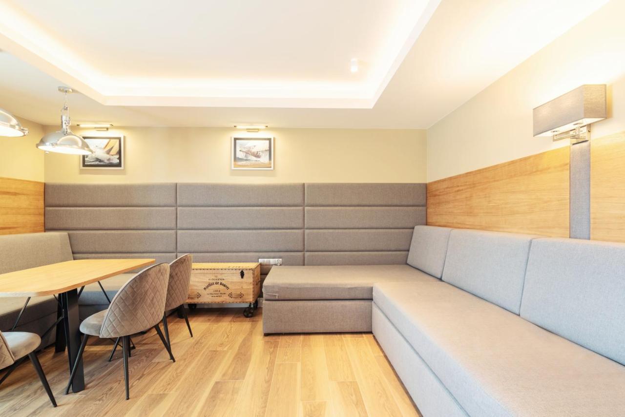 Grand Apartments - Superior apartment in a luxury closed estate Sopot Extérieur photo